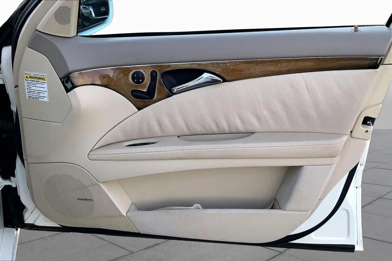 Used 2004  Mercedes-Benz 3.2L image 18
