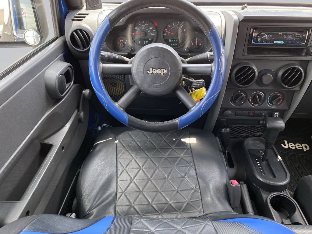 Used 2009 Deep Water Blue Pearlcoat Jeep X image 15