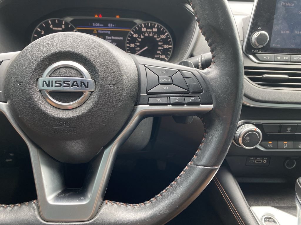 Used 2022 Super Black Clearcoat Nissan 2.5 SR image 21