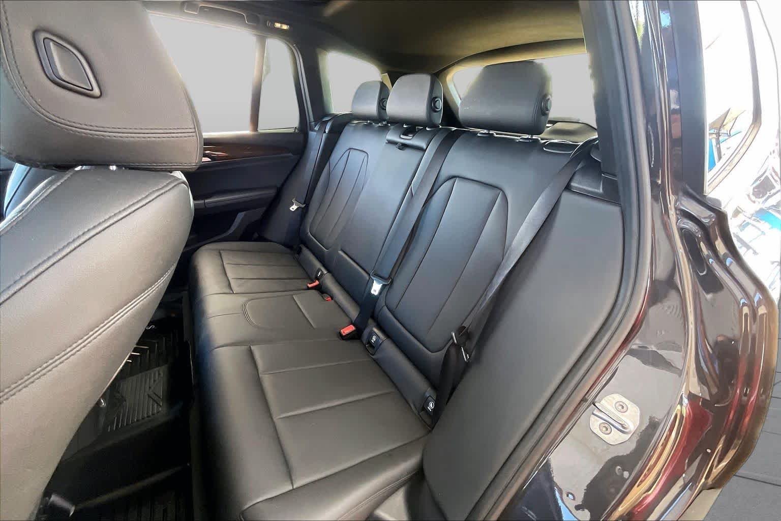 Used 2019 Dark Graphite Metallic BMW sDrive30i image 19