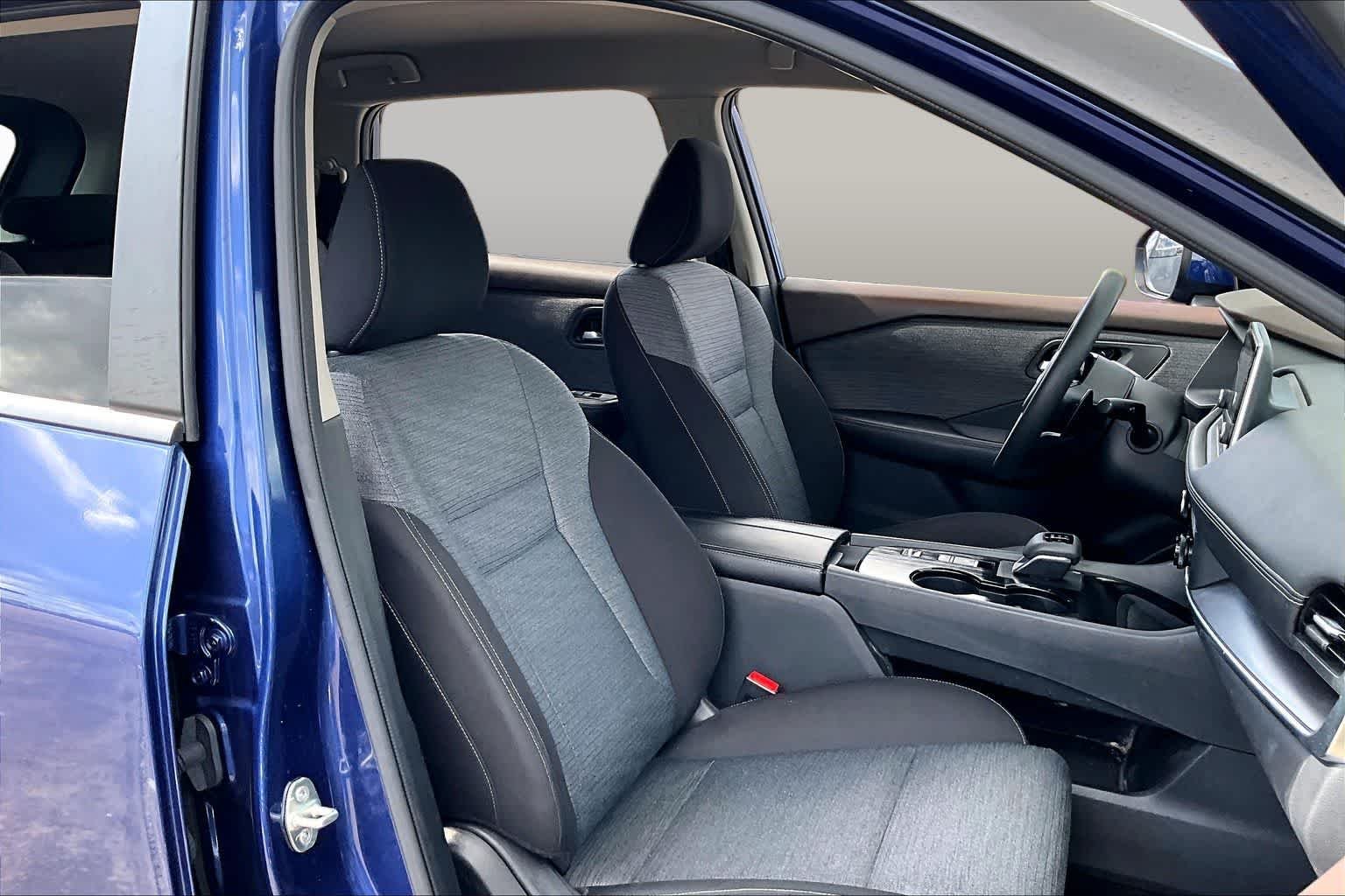 Used 2023 Caspian Blue Metallic Nissan SV image 16