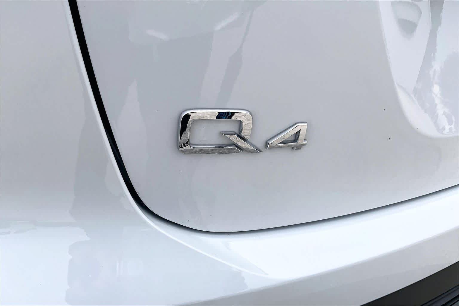 Used 2024 Glacier White Metallic Audi Premium Plus image 9