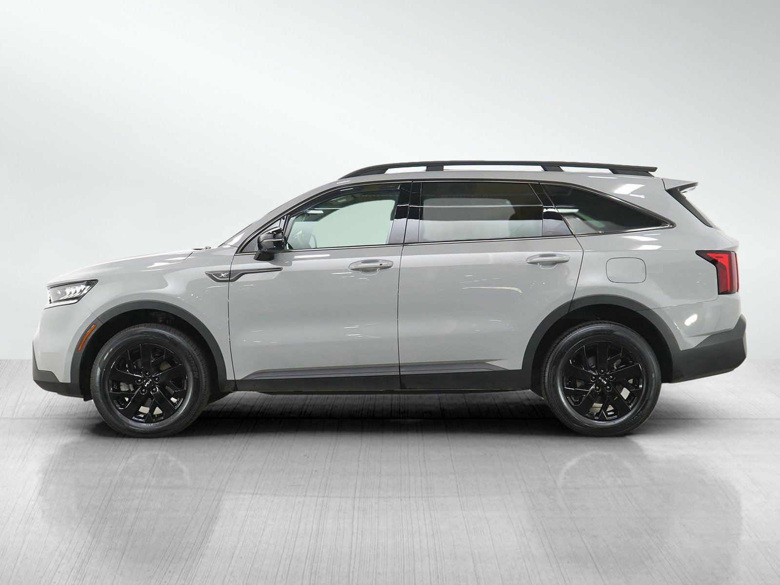 Used 2022 Kia Sorento X-Line S with VIN 5XYRLDLC1NG151264 for sale in Burnsville, Minnesota
