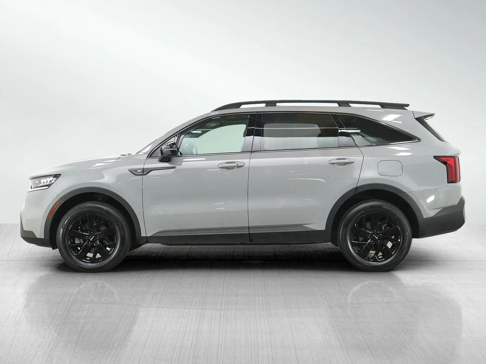 Used 2022 Kia Sorento X-Line S with VIN 5XYRLDLC1NG151264 for sale in Burnsville, Minnesota