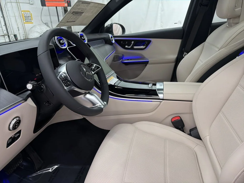 Used 2026 Gray Mercedes-Benz GLC 300 image 14