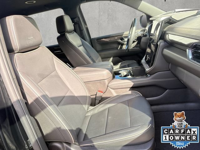 Used 2025 Onyx Black GMC Elevation image 24