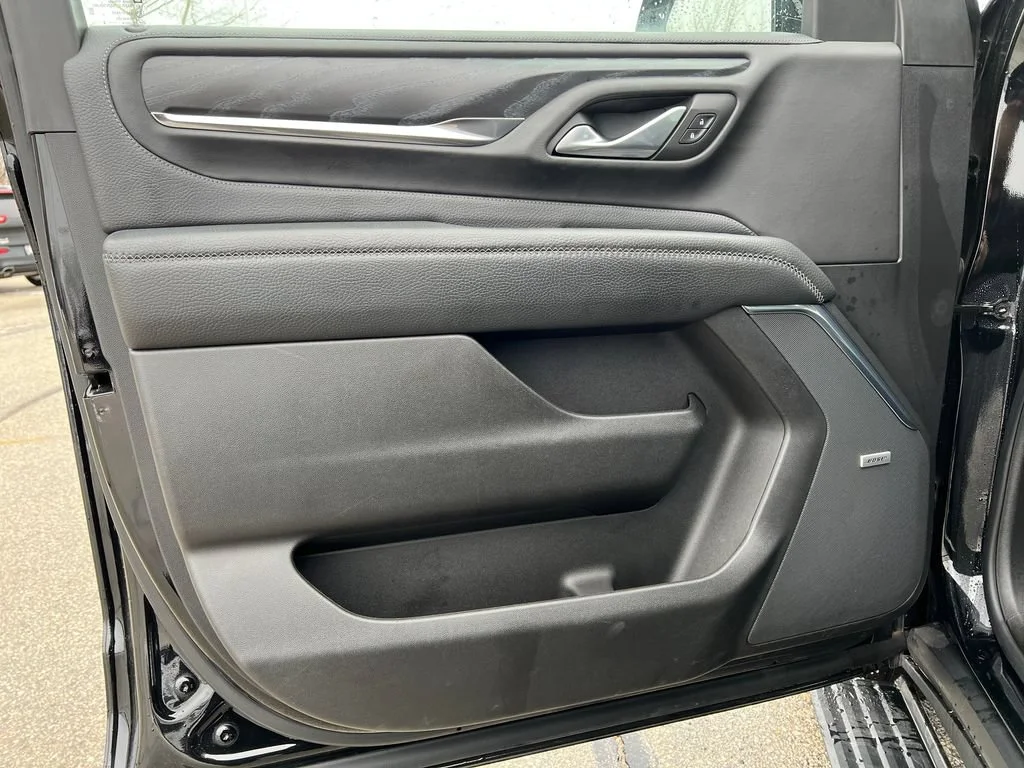 Used 2022 Onyx Black GMC Denali image 9