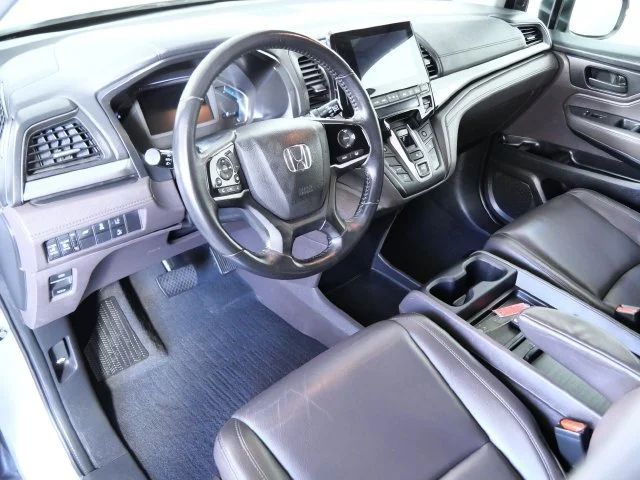 Certified Used 2018 Gray Honda EX-L image 3