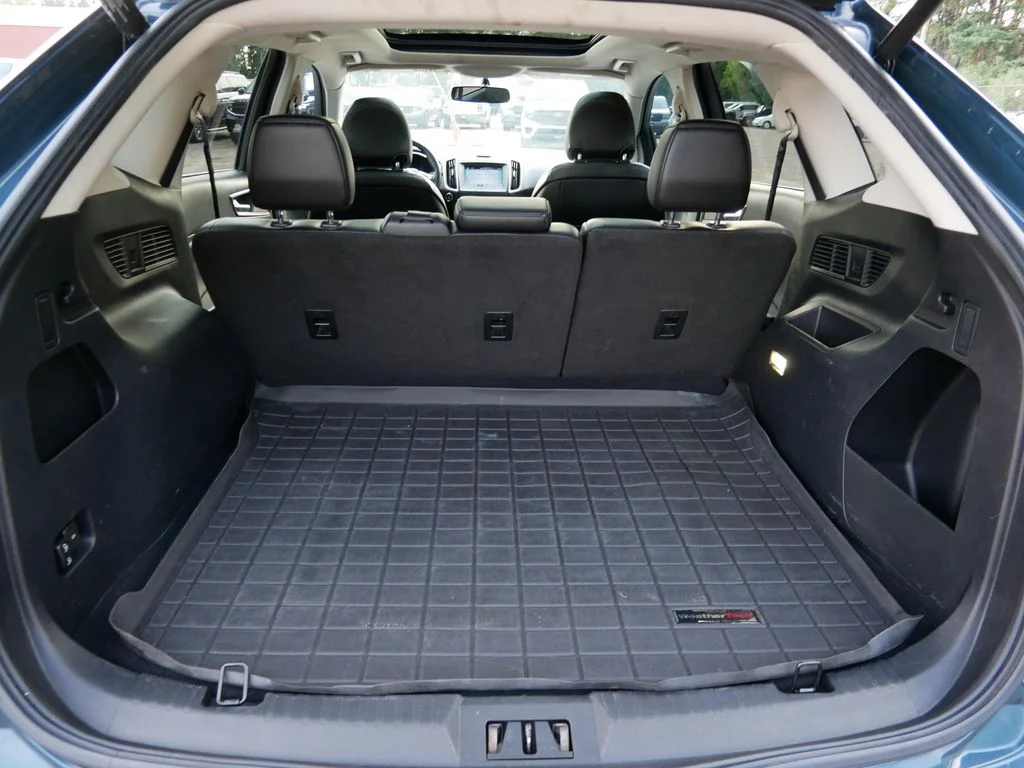 Used 2016 Blue Ford SEL image 9
