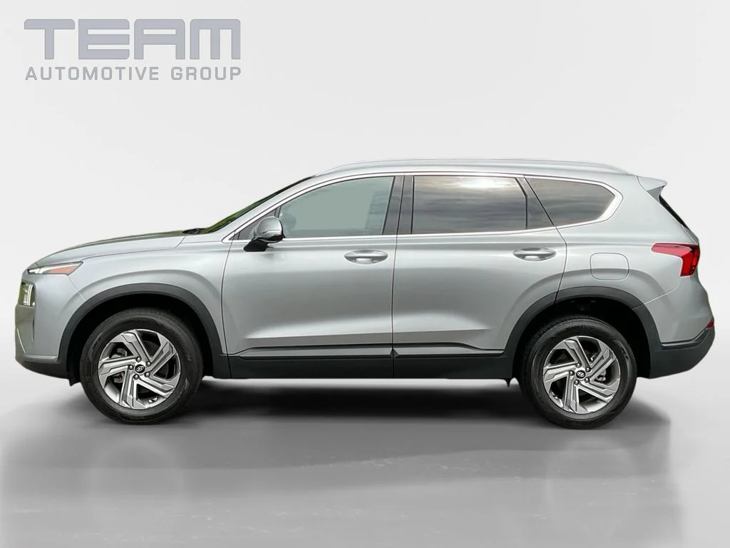 Used 2023 Silver Hyundai SEL image 4