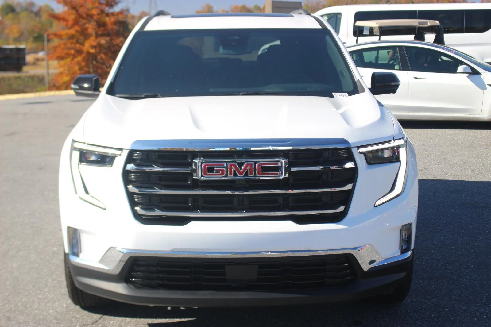 New 2025 Summit White GMC Elevation image 2