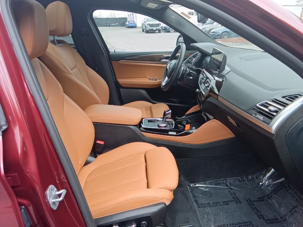 Used 2025 Aventurin Red Metallic BMW xDrive30i image 22