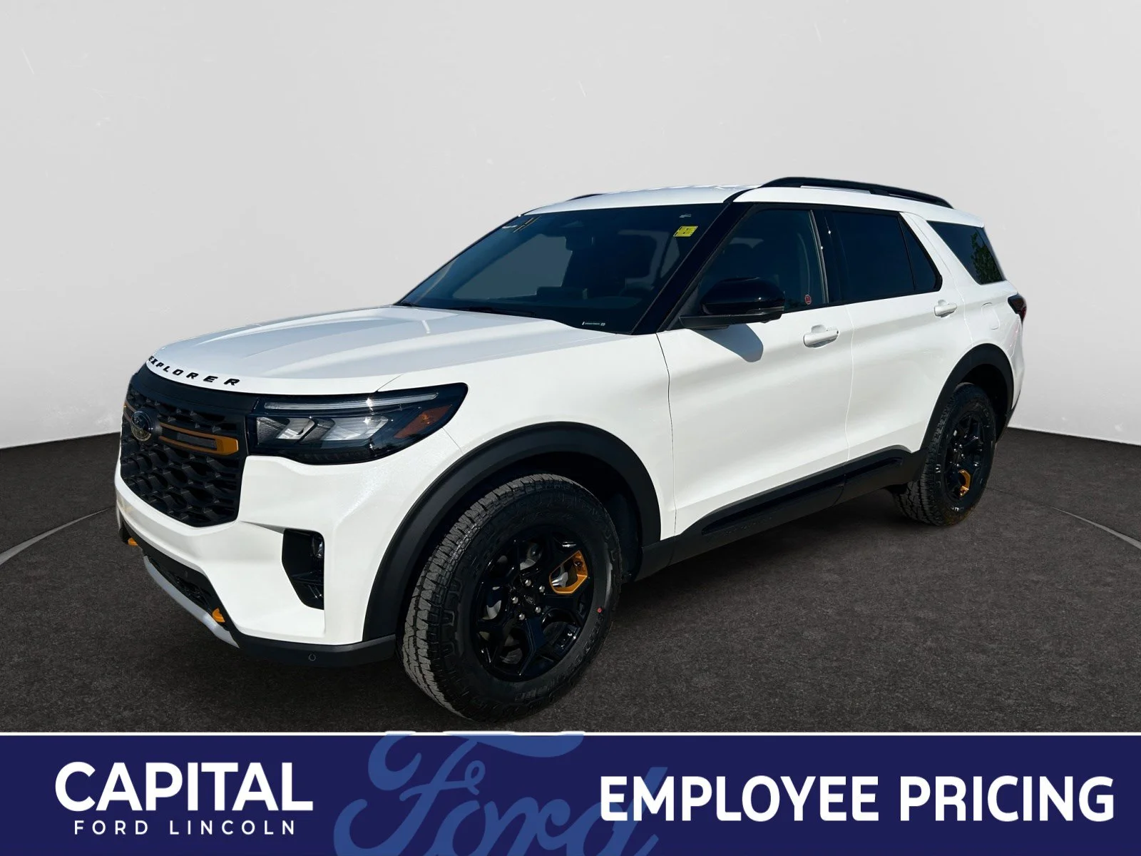 New 2026 STAR WHITE MET TRI-COAT Ford Tremor image 1