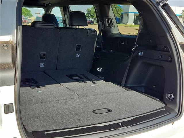 New 2026 White Jeep L LAREDO ALTITUDE 4X4 image 8