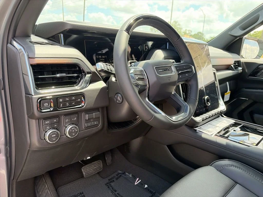 2026 GMC Yukon XL Denali - Photo 19