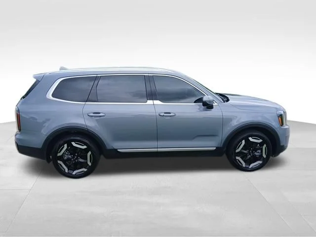 Used 2024 Silver Kia EX image 2