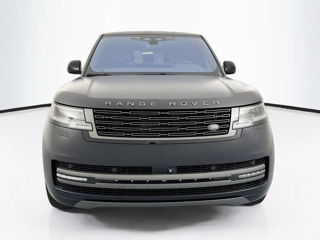 Used 2023 Black Land Rover SE image 2
