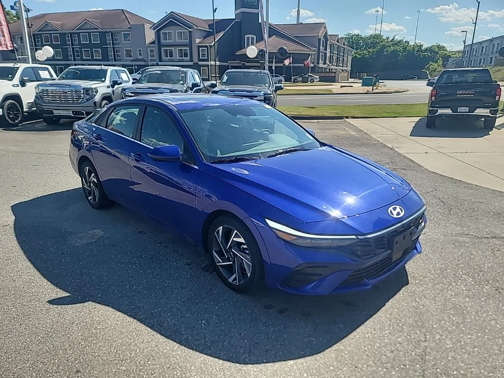 2025 Hyundai Elantra SEL