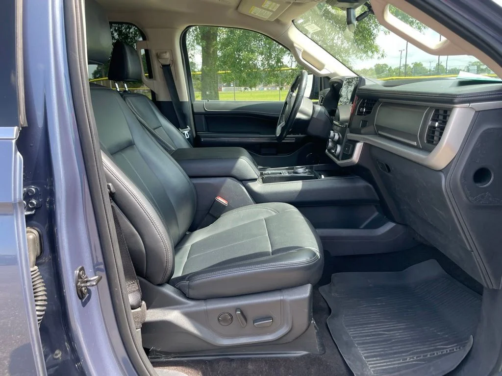 Used 2023 Blue Ford XLT image 17