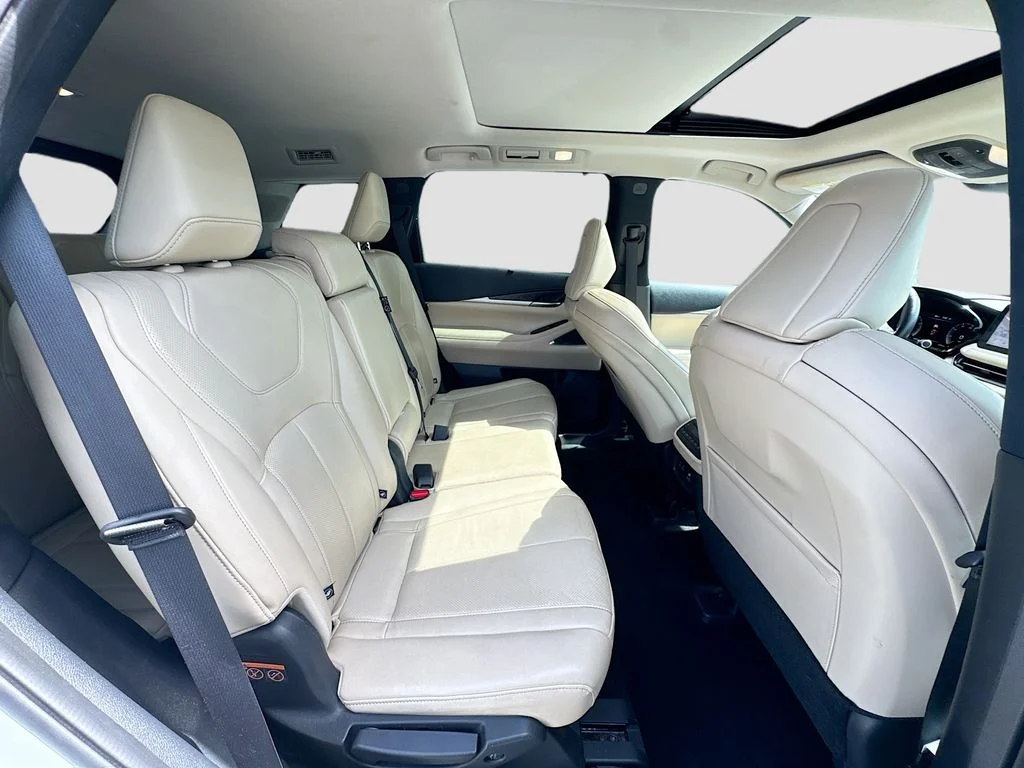 Certified Used 2023 White INFINITI Sensory image 31
