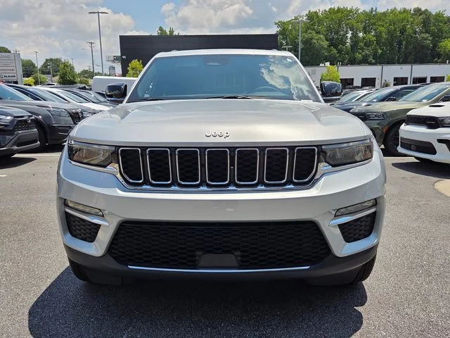 Used 2025 Silver Jeep Limited image 2