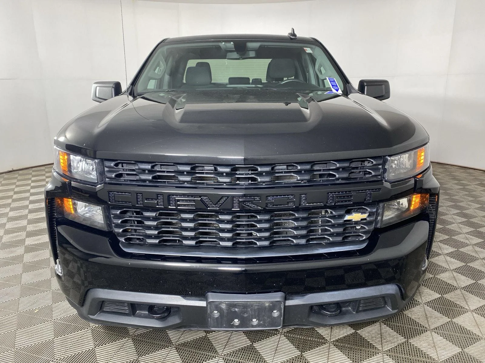 Used 2019 Black Chevrolet Custom image 2