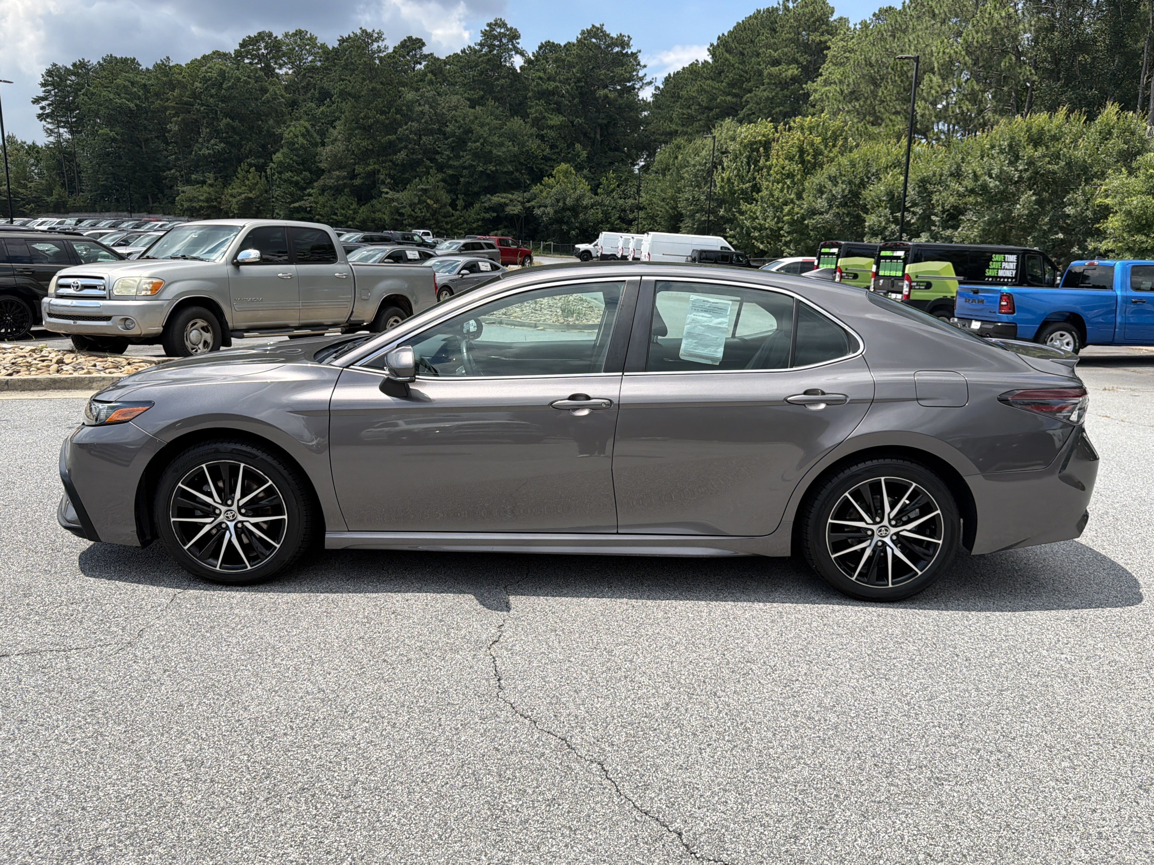 Used 2022 Predawn Gray Mica Toyota SE image 4