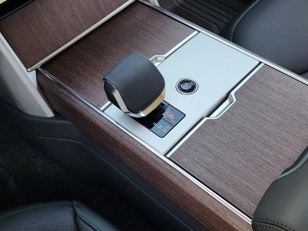 2025 Land Rover Range Rover SE - Photo 15