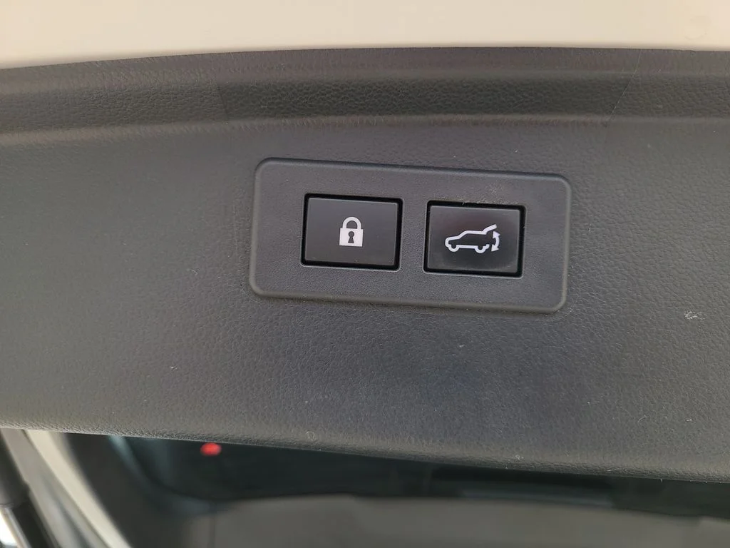 Used 2020 White Subaru Touring XT image 16