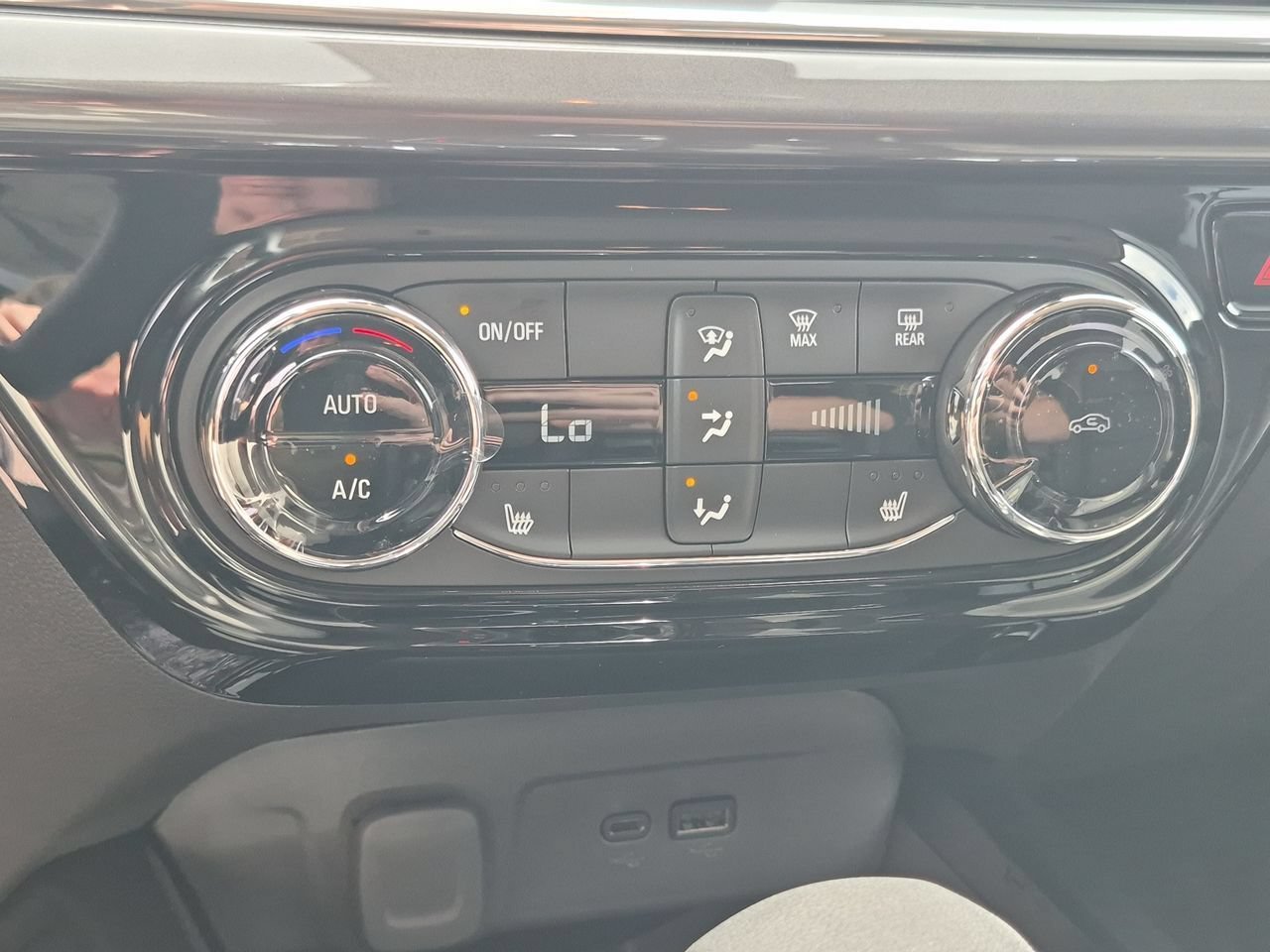 2026 Chevrolet Trax Activ - Photo 11