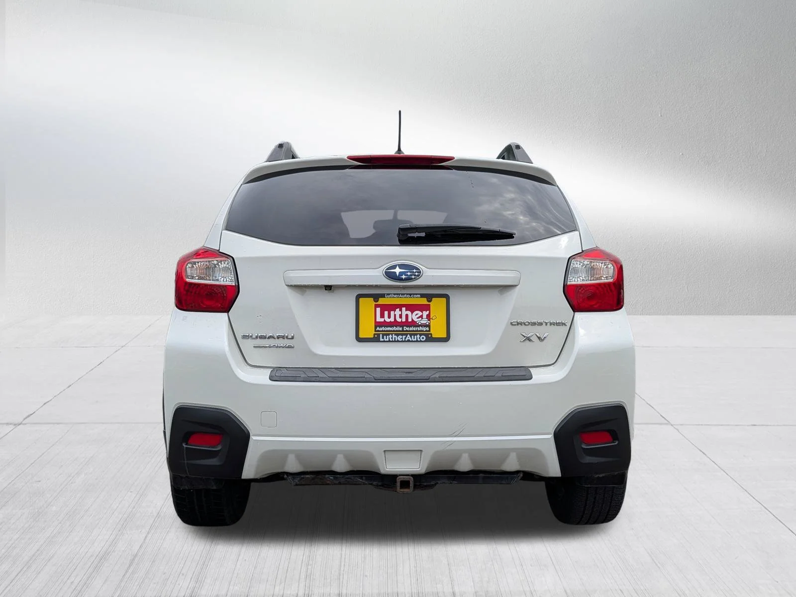 Used 2015 Crystal White Pearl Subaru Premium image 6
