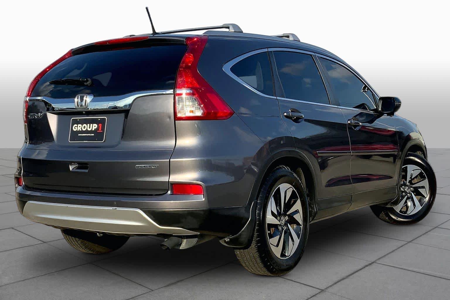 Used 2016 Modern Steel Metallic Honda Touring image 12