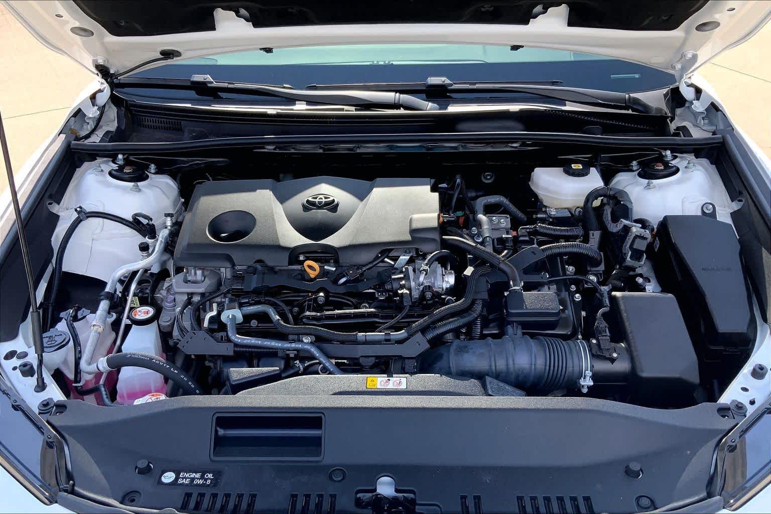 Used 2025 Ice Cap Toyota LE image 29