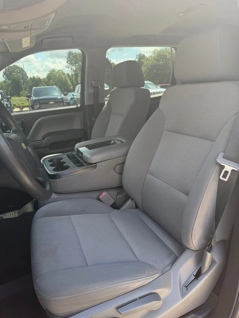 Used 2018 Black Chevrolet Custom image 11