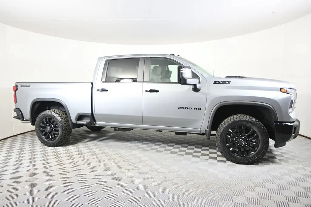 2026 Chevrolet Silverado 2500 HD LT - Photo 9