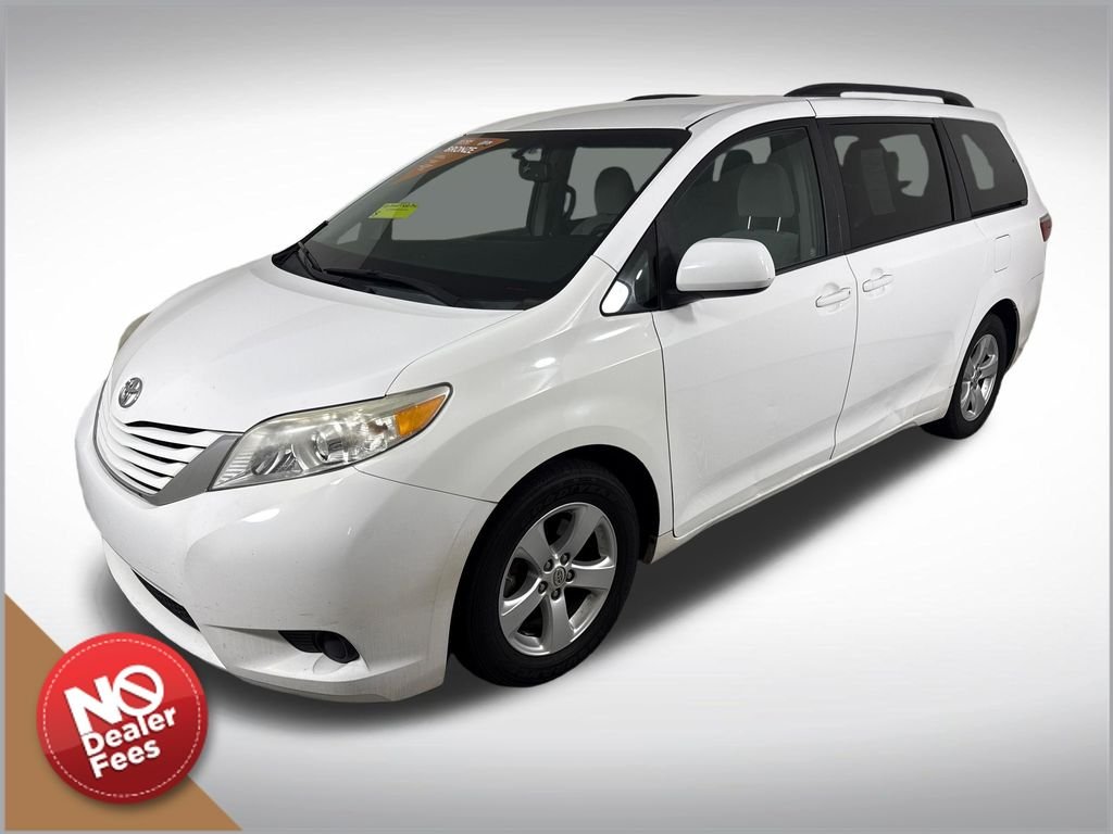 2015 Toyota Sienna LE - Photo 8