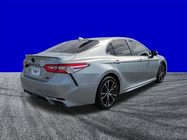 Certified Used 2020 Celestial Silver Metallic Toyota SE image 4