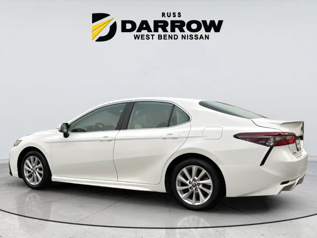 Used 2024  Toyota  image 3
