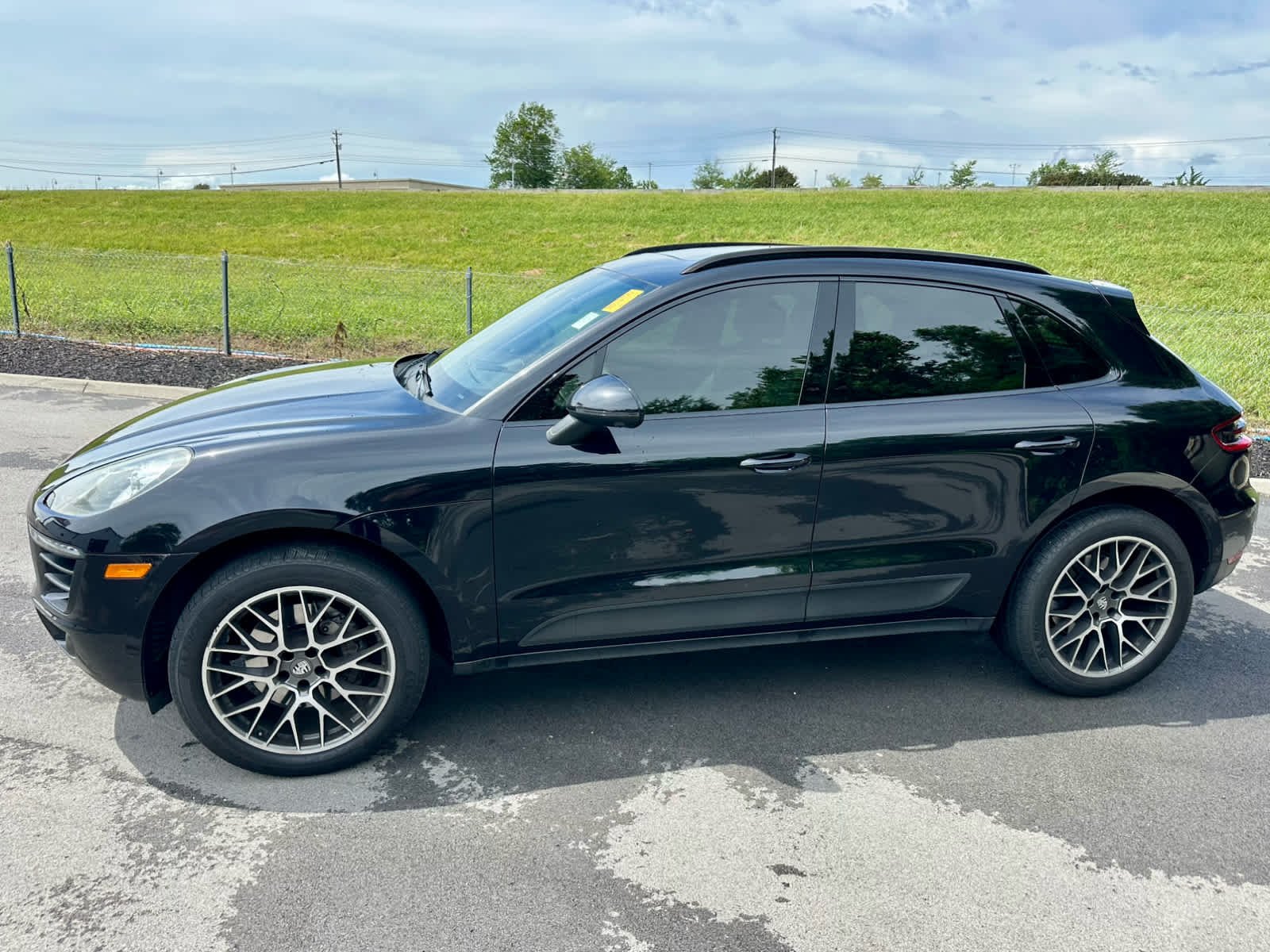 2017 Porsche Macan S's photo