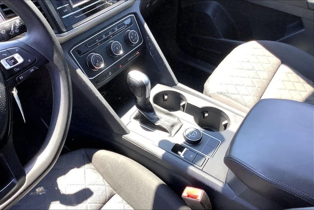 Used 2018 Gray Volkswagen S image 20