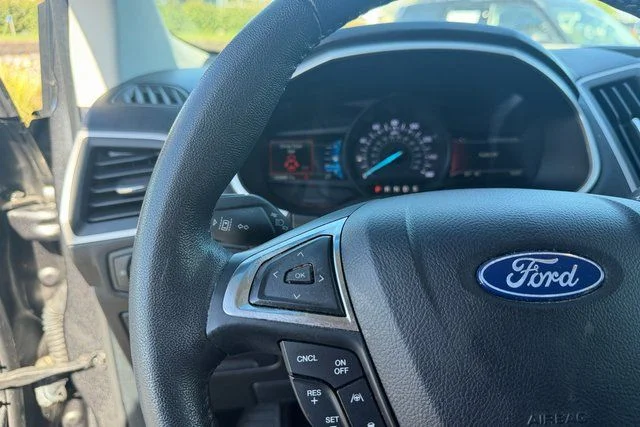 Used 2020 Gray Ford SEL image 15