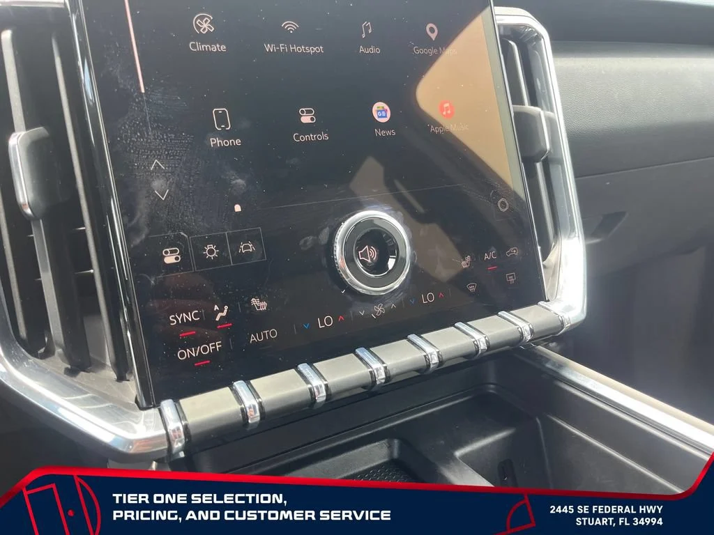 New 2026 Summit White GMC Elevation image 31