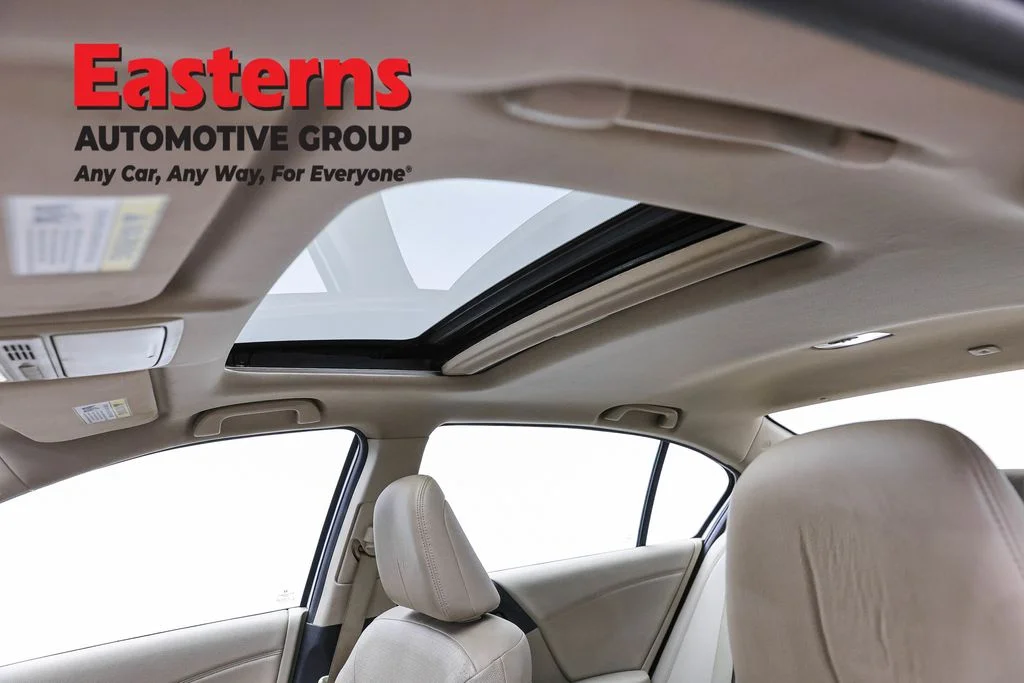 Used 2017 White Honda EX-L image 35