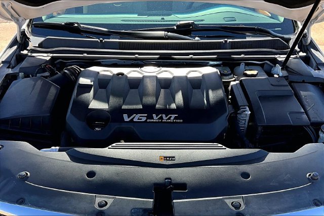 Used 2018 White Cadillac Luxury image 9