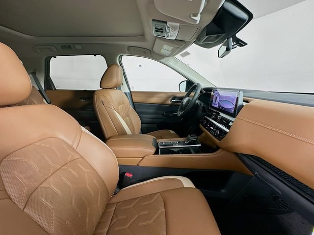 New 2026 Super Black Nissan Platinum image 28