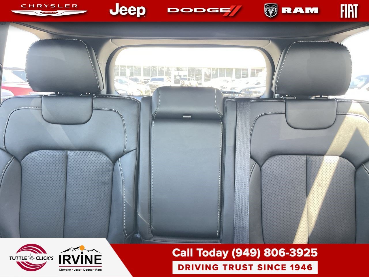 New 2027 Bright White Clear-Coat Paint Jeep Limited Reserve image 5