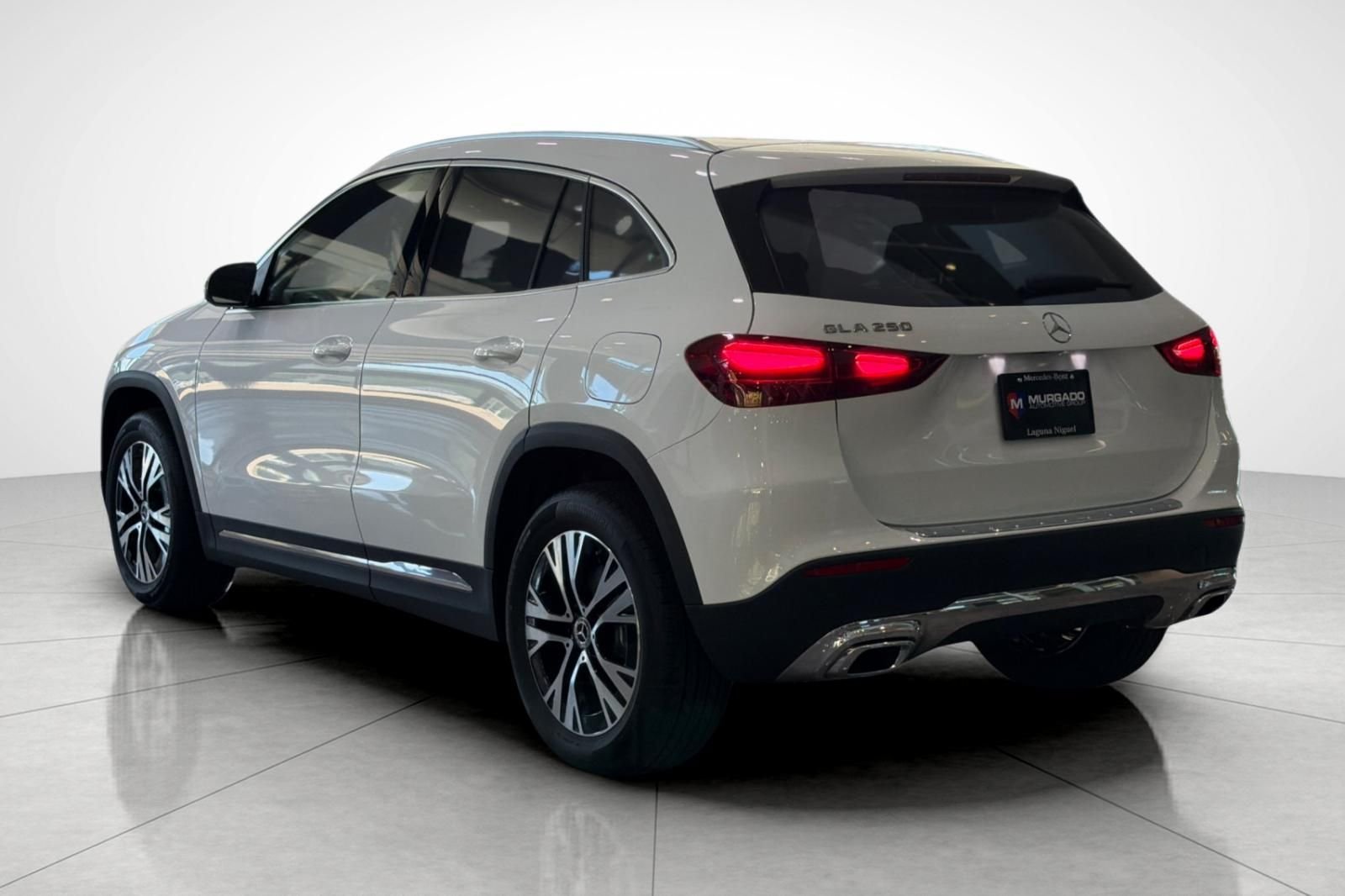New 2026 Polar White Mercedes-Benz GLA 250 image 12