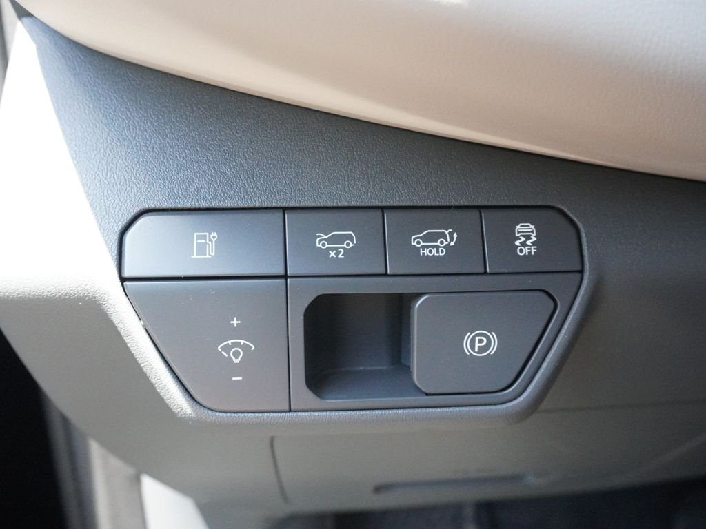 Used 2024 Black Kia Land image 51
