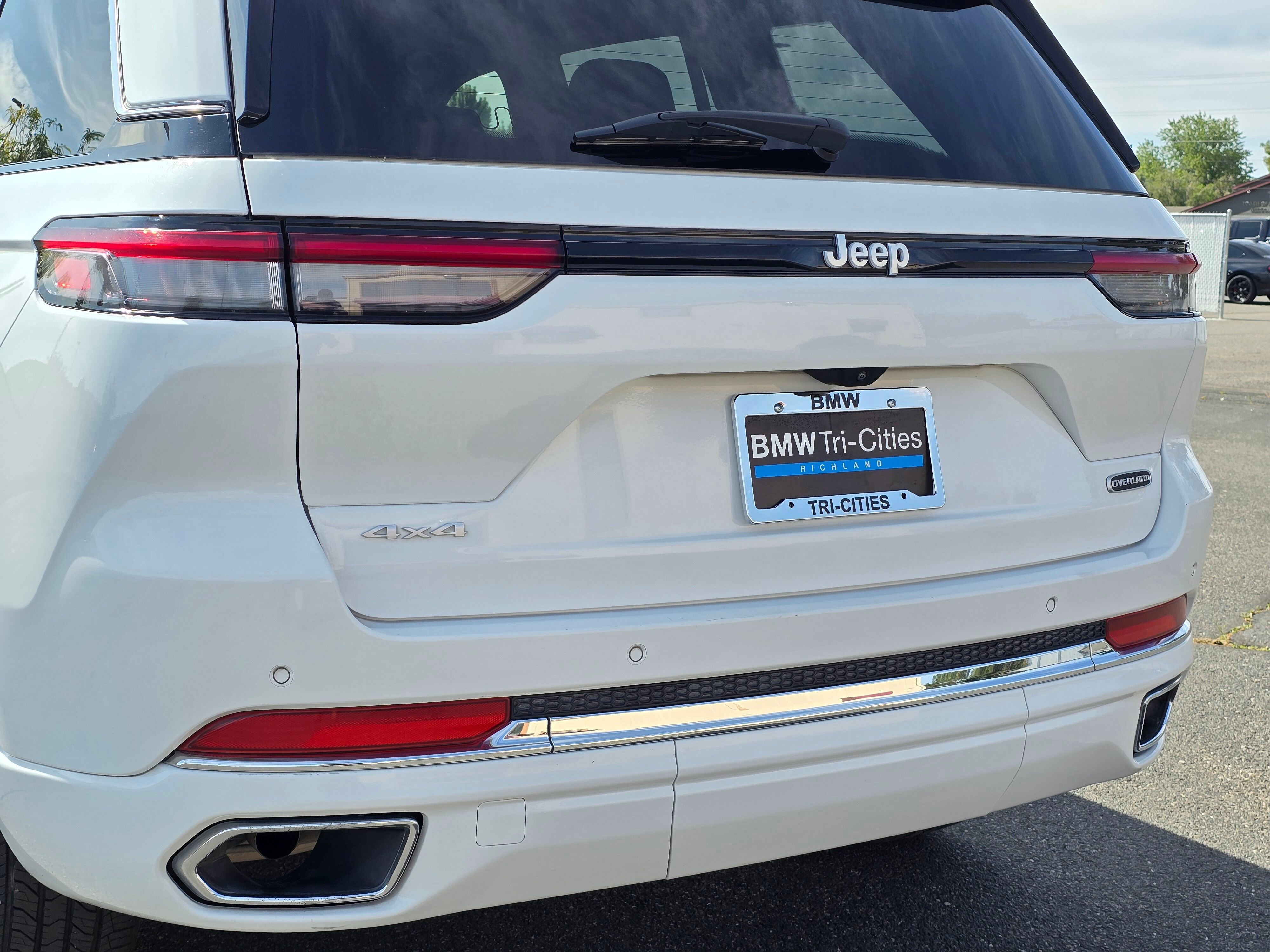 Used 2024 Bright White Clearcoat Jeep Overland image 39