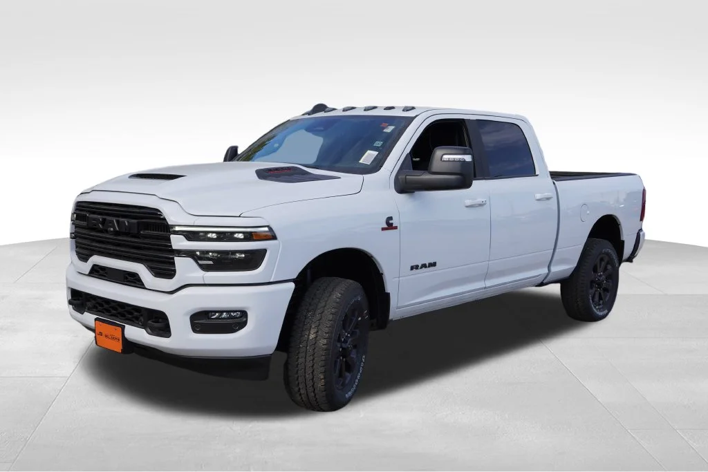 New 2027 Bright White Clear-Coat Exterior Paint RAM Laramie image 7
